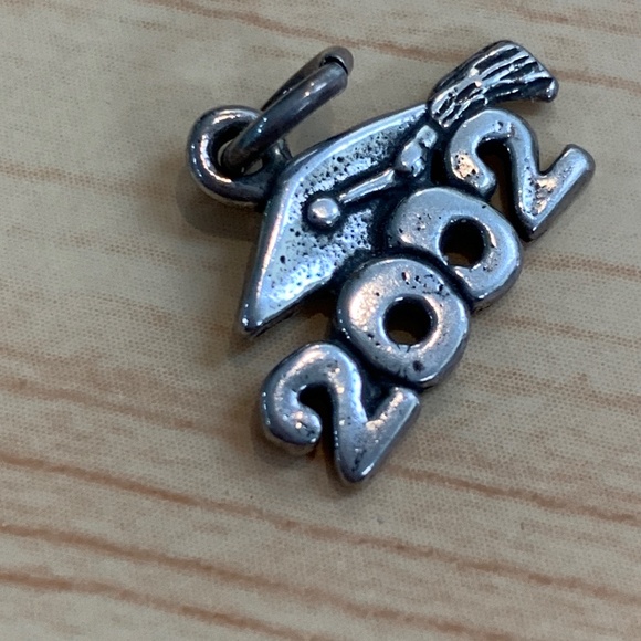.925 2002 Graduation Sterling Silver Jewelry Charm - Picture 2 of 4